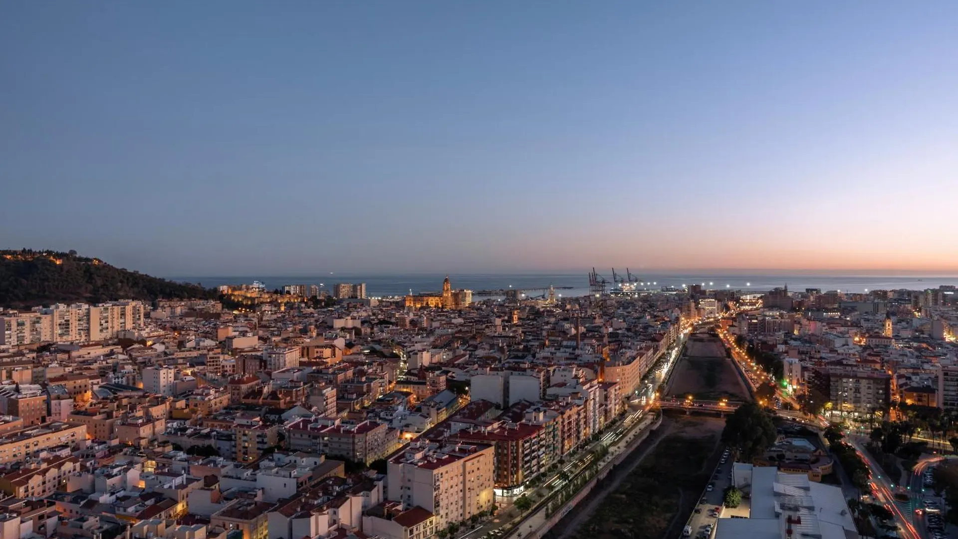 Urban Sky Serviced Apartments By P&O 26H Malaga Spain