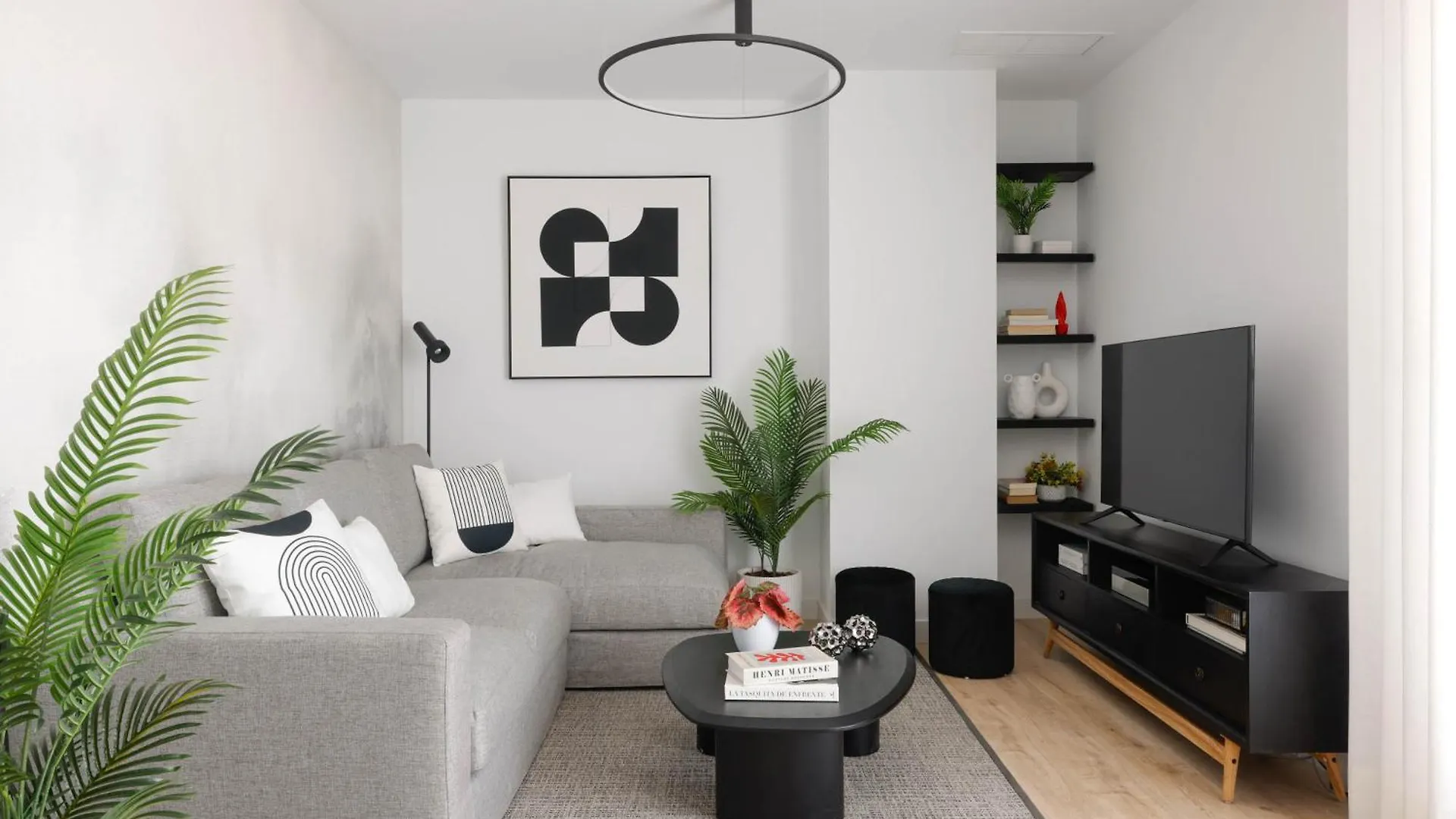 Urban Sky Serviced Apartments By P&O 26H Malaga