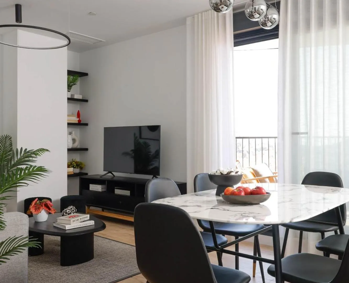 Urban Sky Serviced Apartments By P&O 26H Malaga