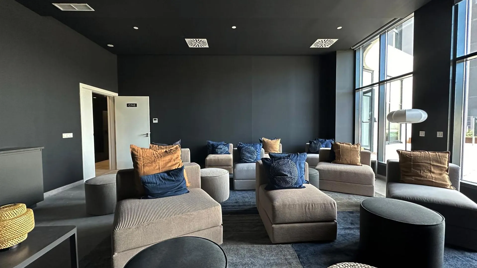 Urban Sky Serviced Apartments By P&O 26H Malaga Spain